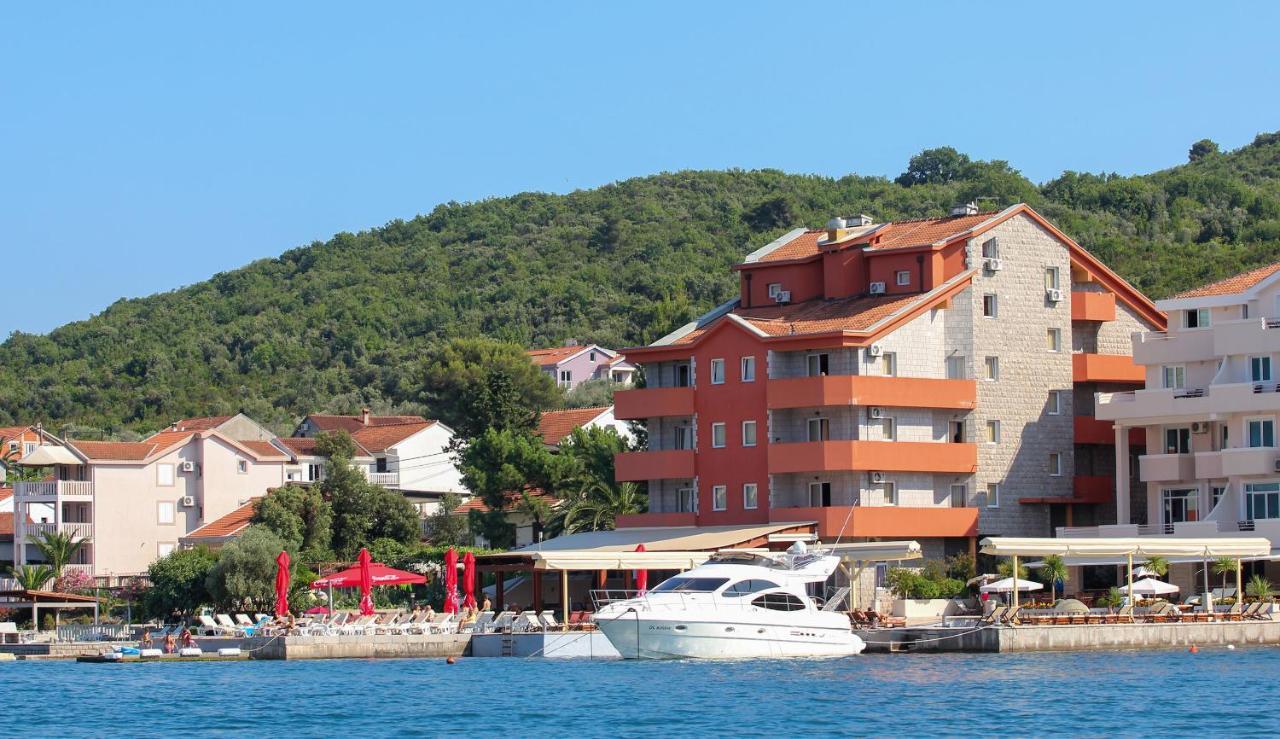 Apart Hotel Samardzic ティヴァト エクステリア 写真